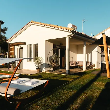 Rustic Charm Villa *