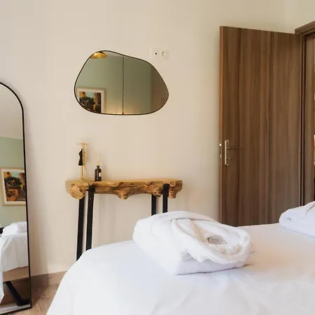 Rustic Charm Villa *