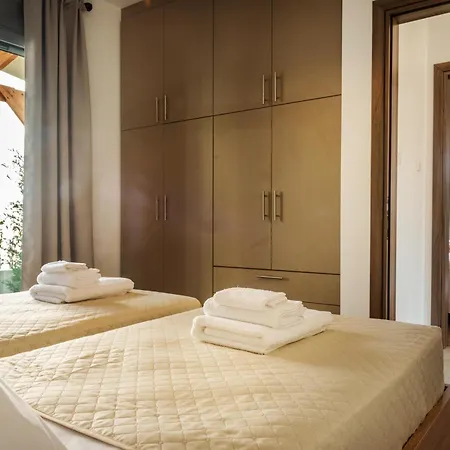 Rustic Charm Villa *