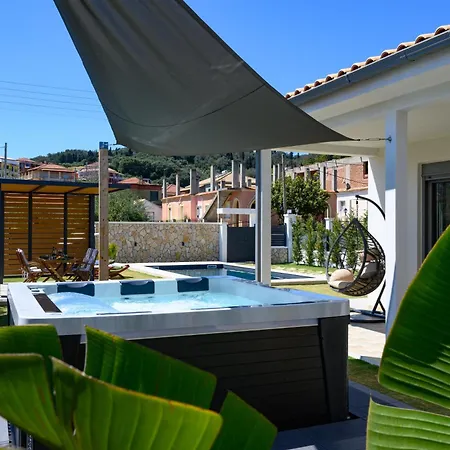 Rustic Charm Petrití